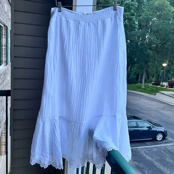 🆕 Guess White Boho Asymmetrical Midi Skirt Lace Trim Crinkle Wrap Style Size XL - Picture 5 of 17